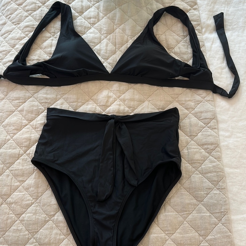 Gianni Bini Black 2 PC